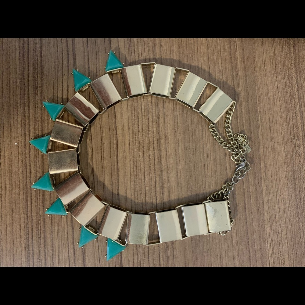 Statement collar necklace